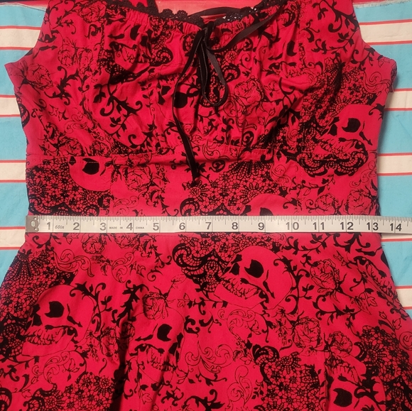Red flocked skulls and vines lace up corset dress hot topic goth punk alt emo - Picture 9 of 10